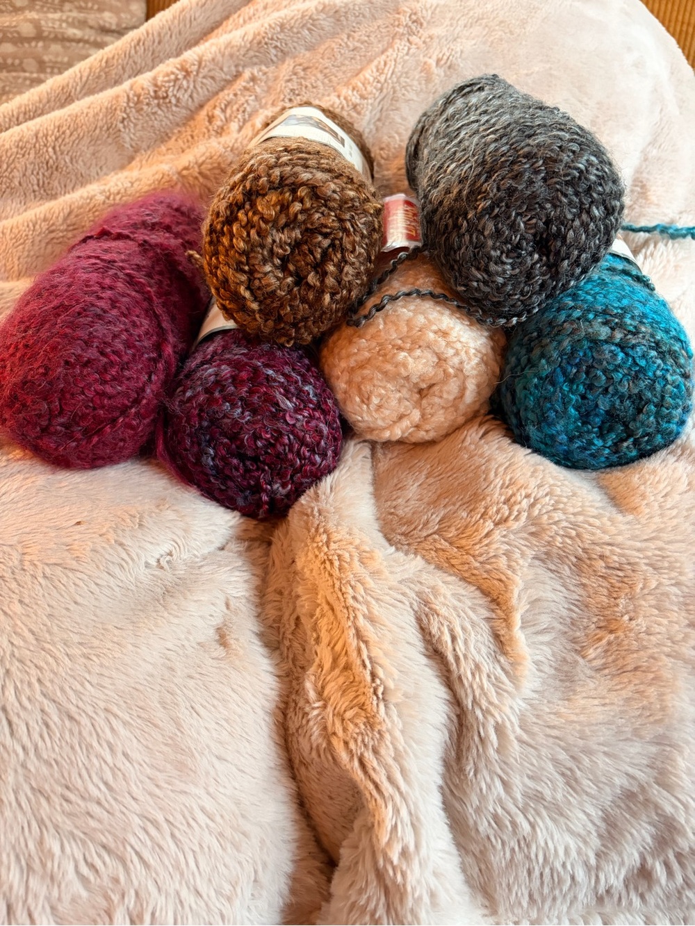 5- Yarn Bee Fireside 1- Red Heart